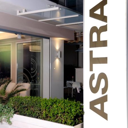 Design Hotel Astra B&B Misano Adriatico Exteriör bild